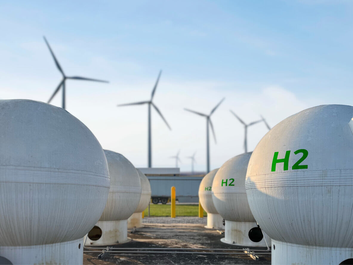 green-hydrogen-tanks-at-fuel-hub